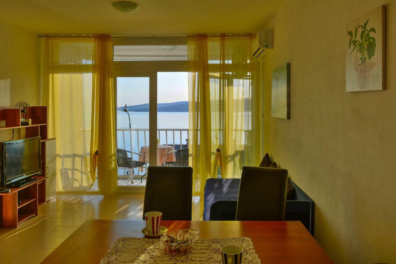 Apartment Petra Senj  Esterno foto